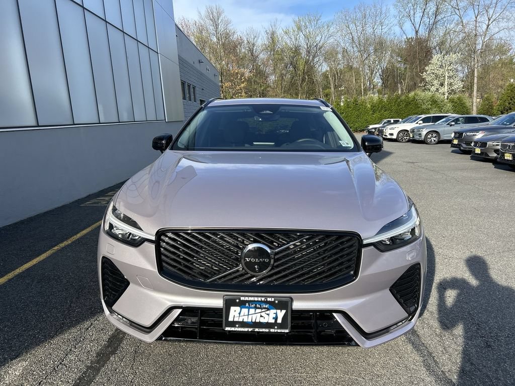 New 2026 Volvo XC60 B5 Plus w/ Climate Package AWD/4WD image 3