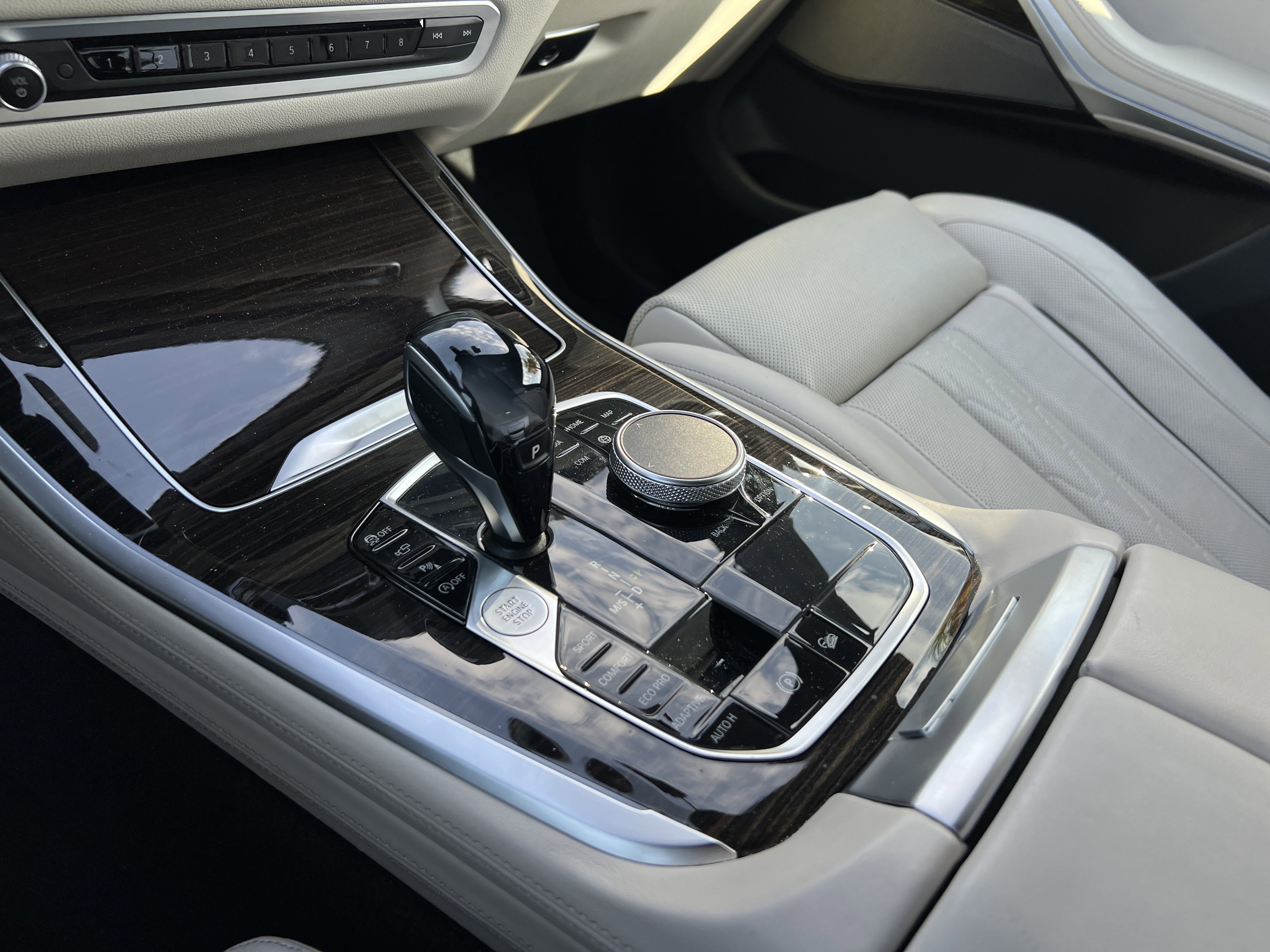 Used 2019 BMW X5 xDrive40i w/ Executive Package AWD/4WD image 28