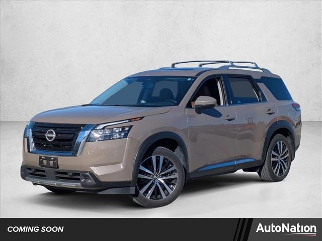 Used 2024 Nissan Pathfinder Platinum image 1