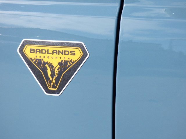 Used 2022 Ford Bronco Badlands w/ Sasquatch Package image 3