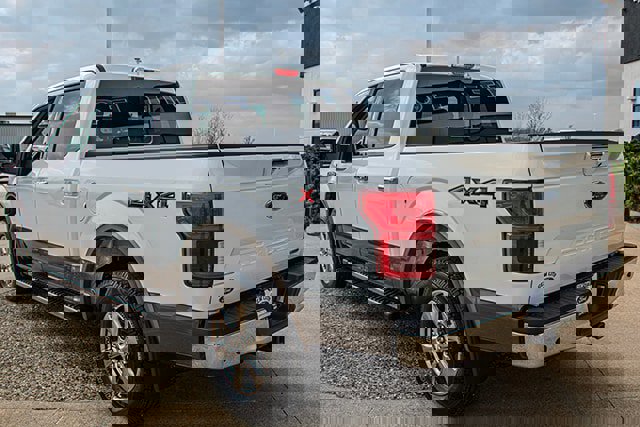 Used 2020 Ford F150 Lariat w/ Equipment Group 502A Luxury image 3