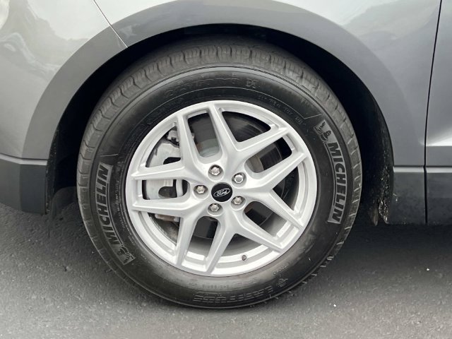 Certified 2024 Ford Edge SEL w/ Convenience Package AWD/4WD image 9