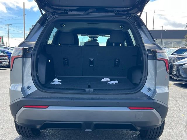 Used 2025 Chevrolet Equinox LT w/ Midnight Edition image 10