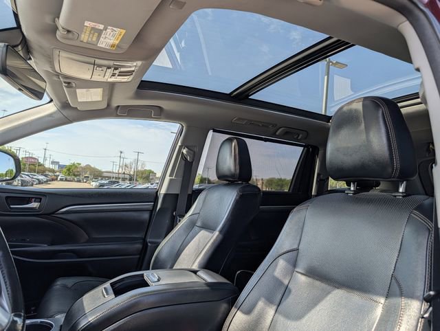 Used 2018 Toyota Highlander Limited Platinum image 28