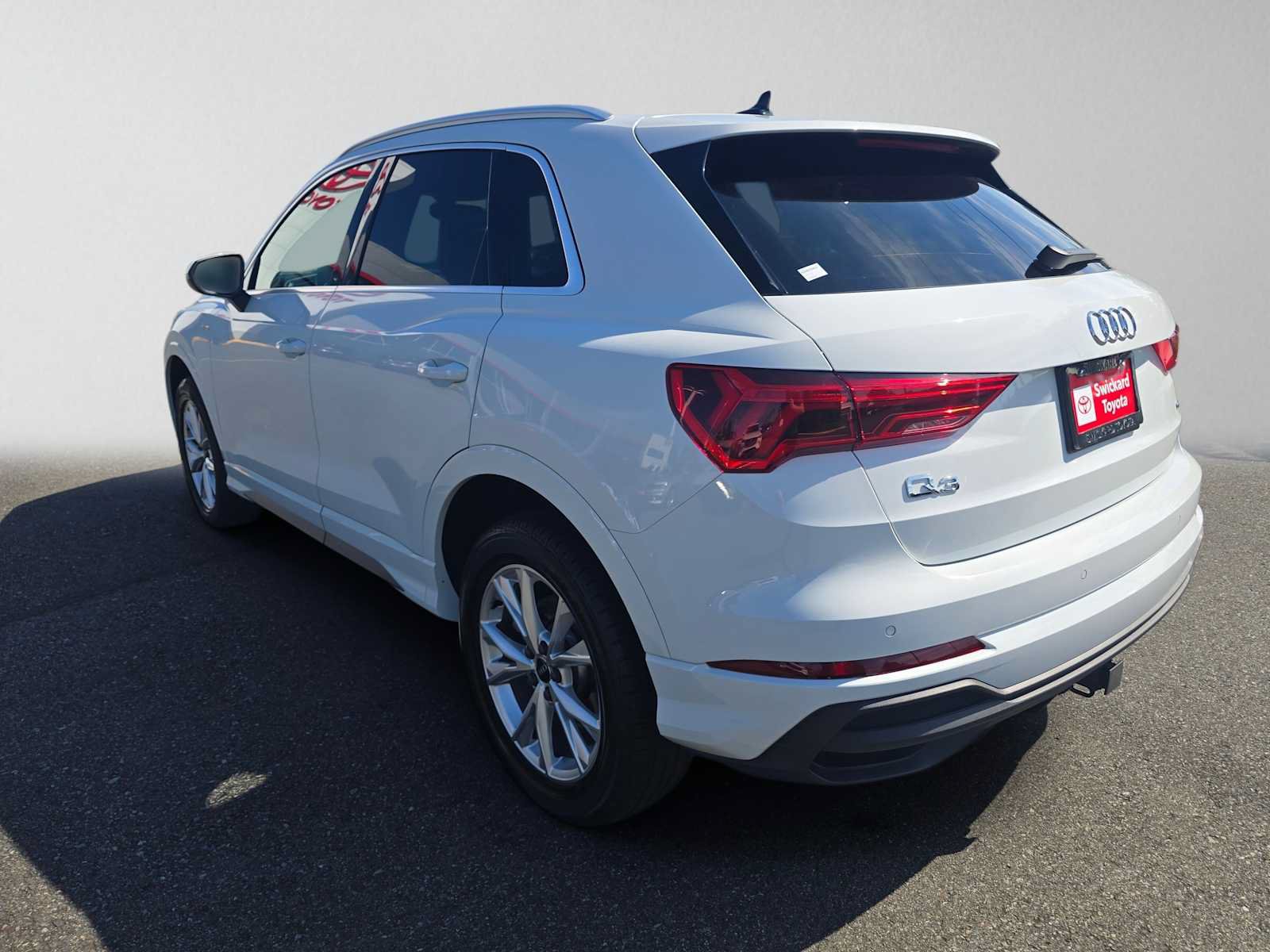 Used 2023 Audi Q3 2.0T Premium Plus w/ Premium Plus Package AWD/4WD image 5