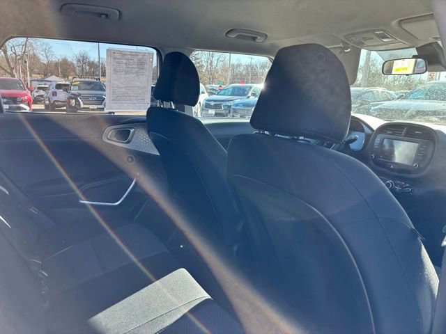 Used 2024 Kia Soul LX w/ Option Group 015 image 27