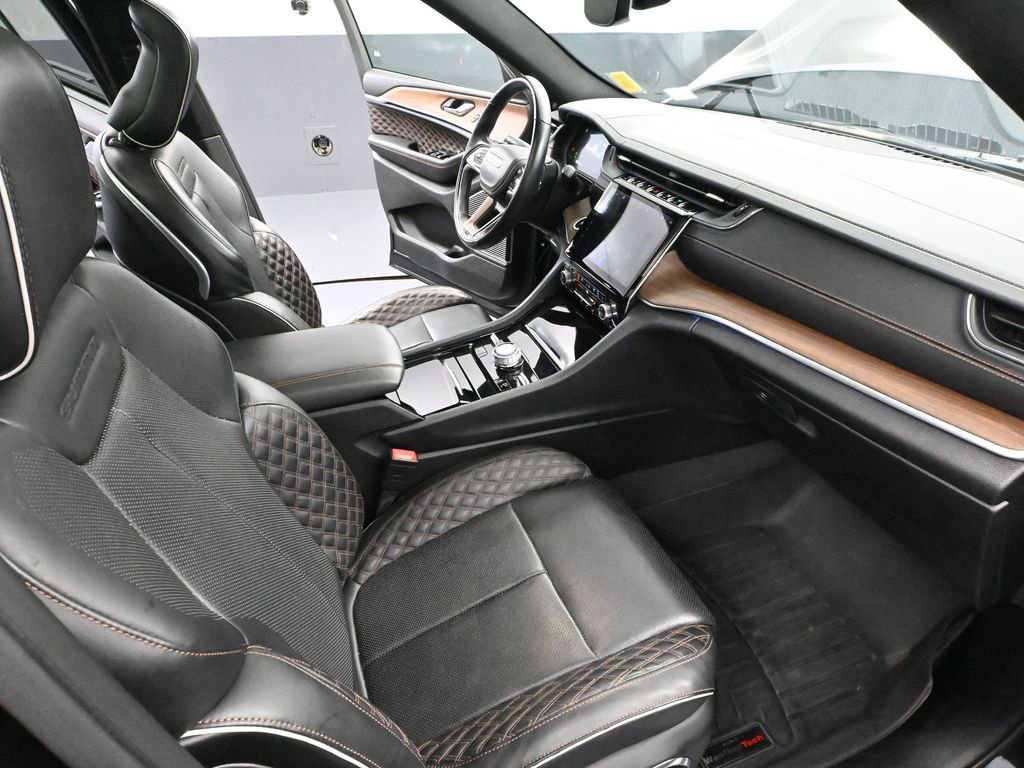 Used 2021 Jeep Grand Cherokee L Summit w/ Luxury Tech Group V image 61