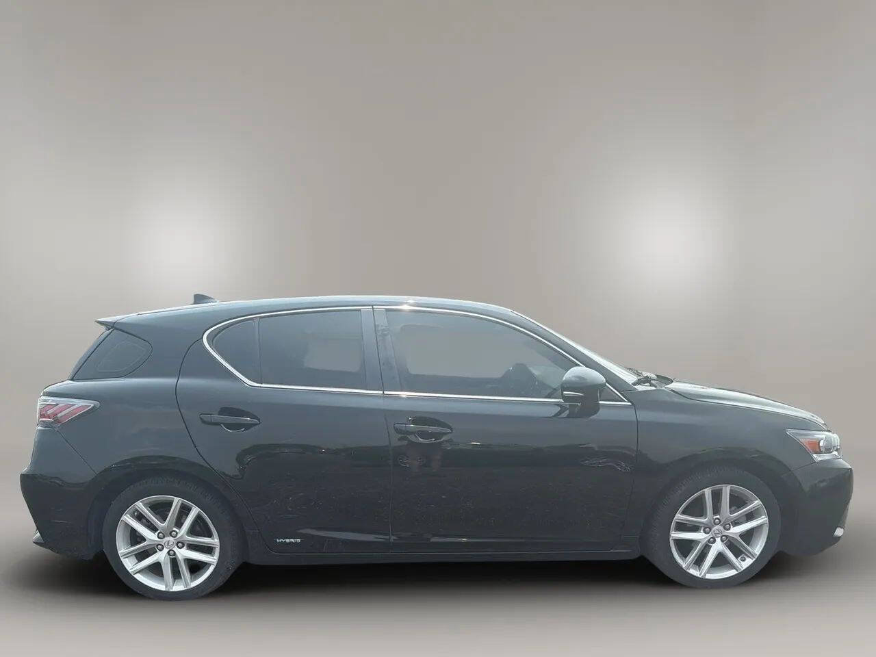 Used 2014 Lexus CT 200h w/ Seat Comfort Package FWD image 8