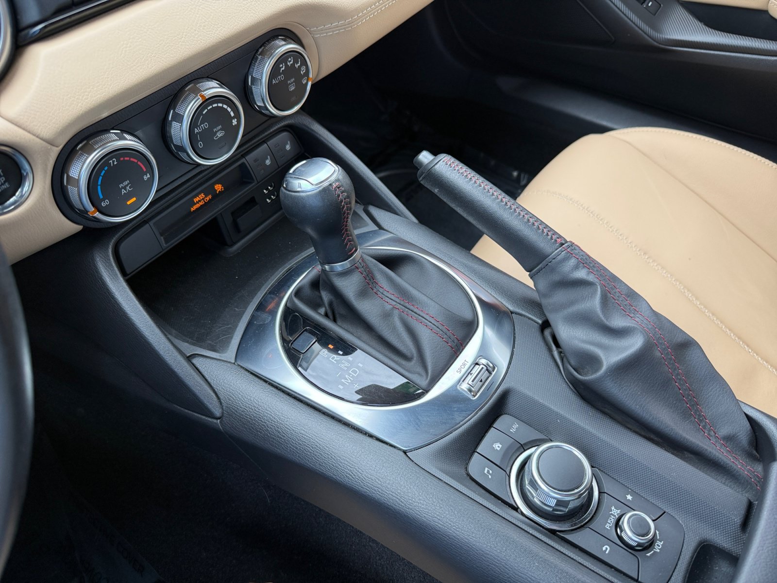 Used 2016 MAZDA MX-5 Miata Grand Touring RWD image 13