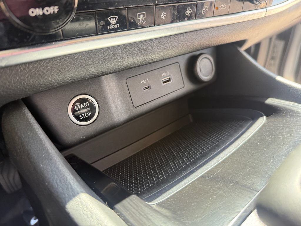 Used 2023 Nissan Rogue SV AWD/4WD image 19