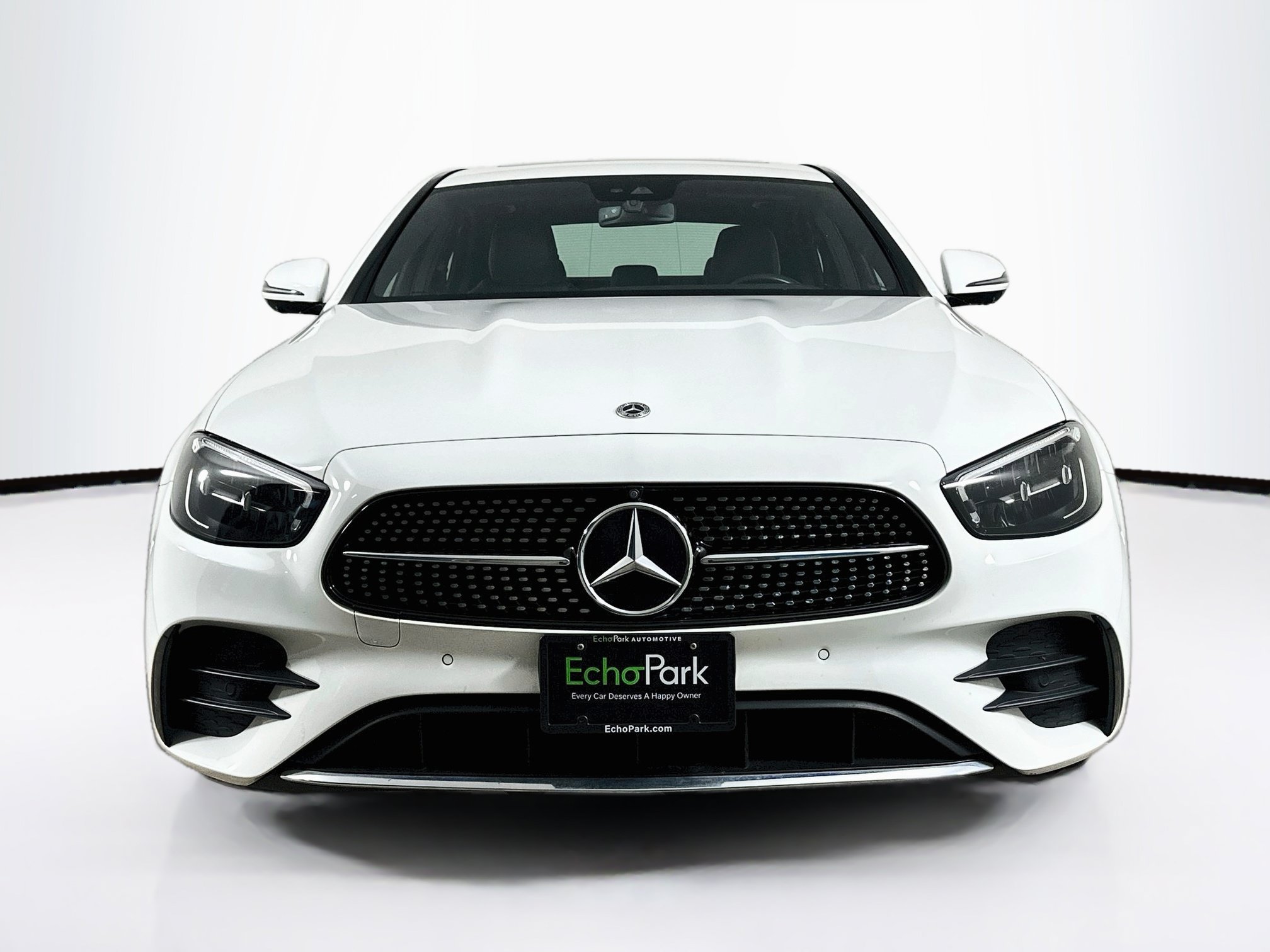 Used 2023 Mercedes-Benz E 350 4MATIC Sedan image 2