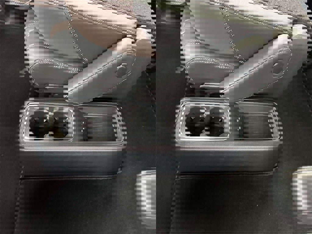 New 2025 Nissan Armada SL w/ Captain's Chari Seat Package image 12