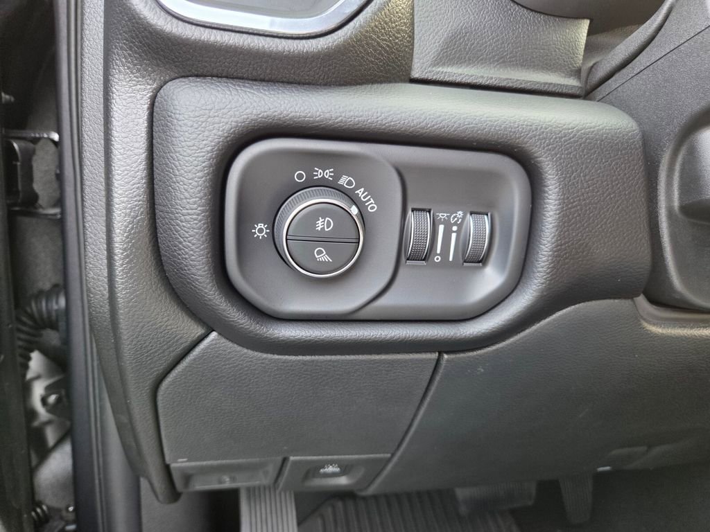 Used 2025 RAM 2500 Laramie image 25