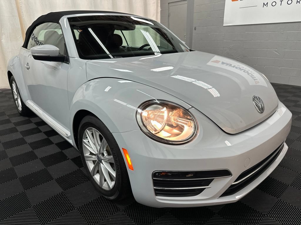 Used 2019 Volkswagen Beetle 2.0T SE FWD image 2