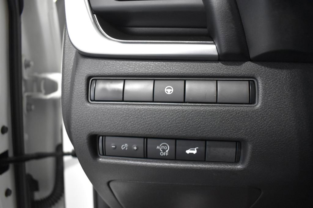 Certified 2023 Nissan Rogue SV w/ SV Premium B Package AWD/4WD image 19