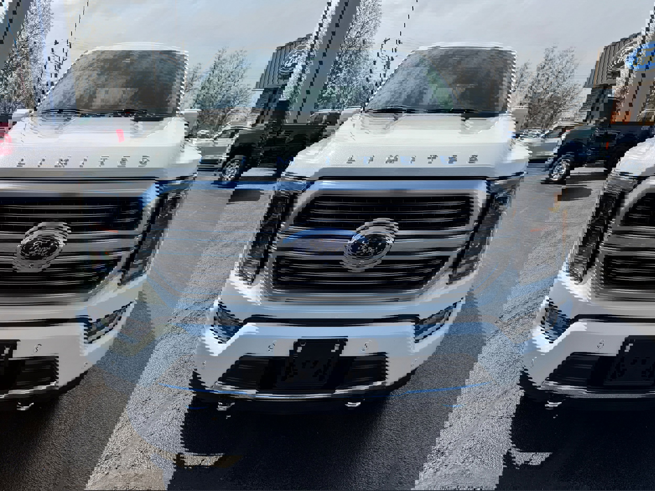 Used 2023 Ford F150 Limited image 2