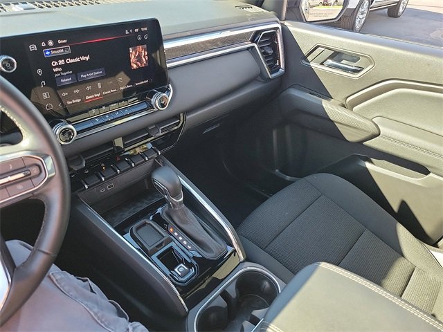 Used 2025 GMC Canyon Elevation image 15