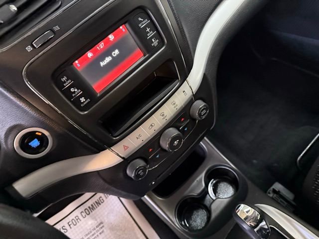 Used 2017 Dodge Journey SE image 24