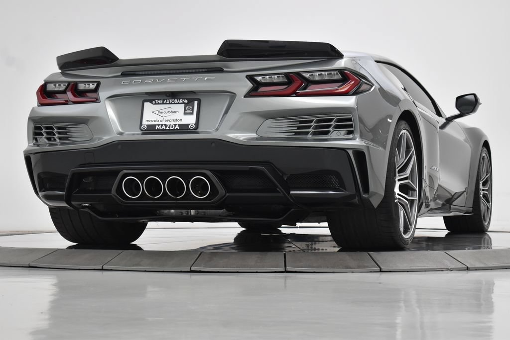 Used 2024 Chevrolet Corvette Z06 RWD image 34
