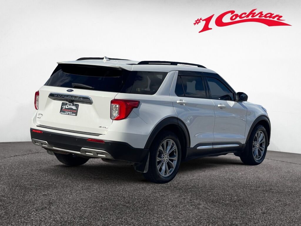 Used 2022 Ford Explorer XLT w/ Equipment Group 202A image 7