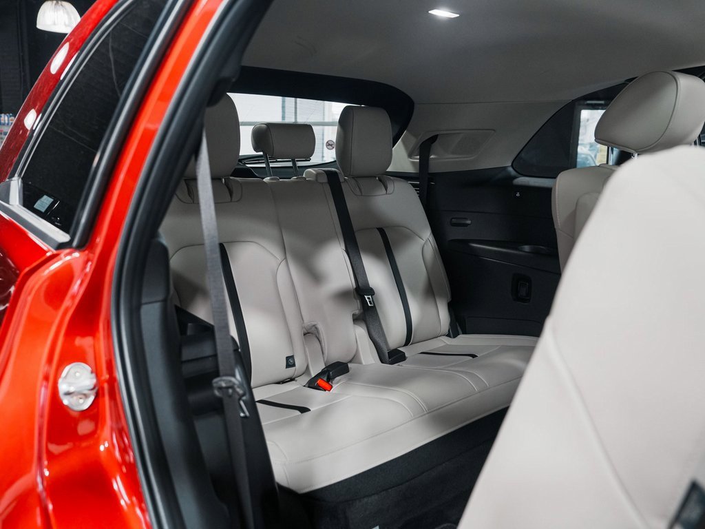 Used 2024 MAZDA CX-90 Plug-In Hybrid w/ Premium Pkg image 38