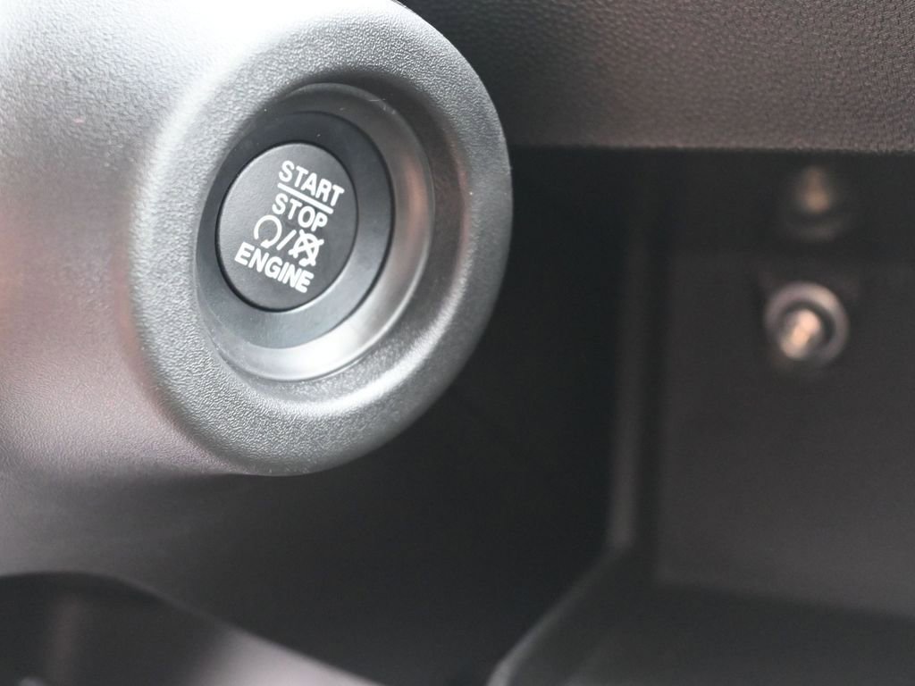 New 2025 RAM ProMaster 2500 w/ Crew Van Package image 21