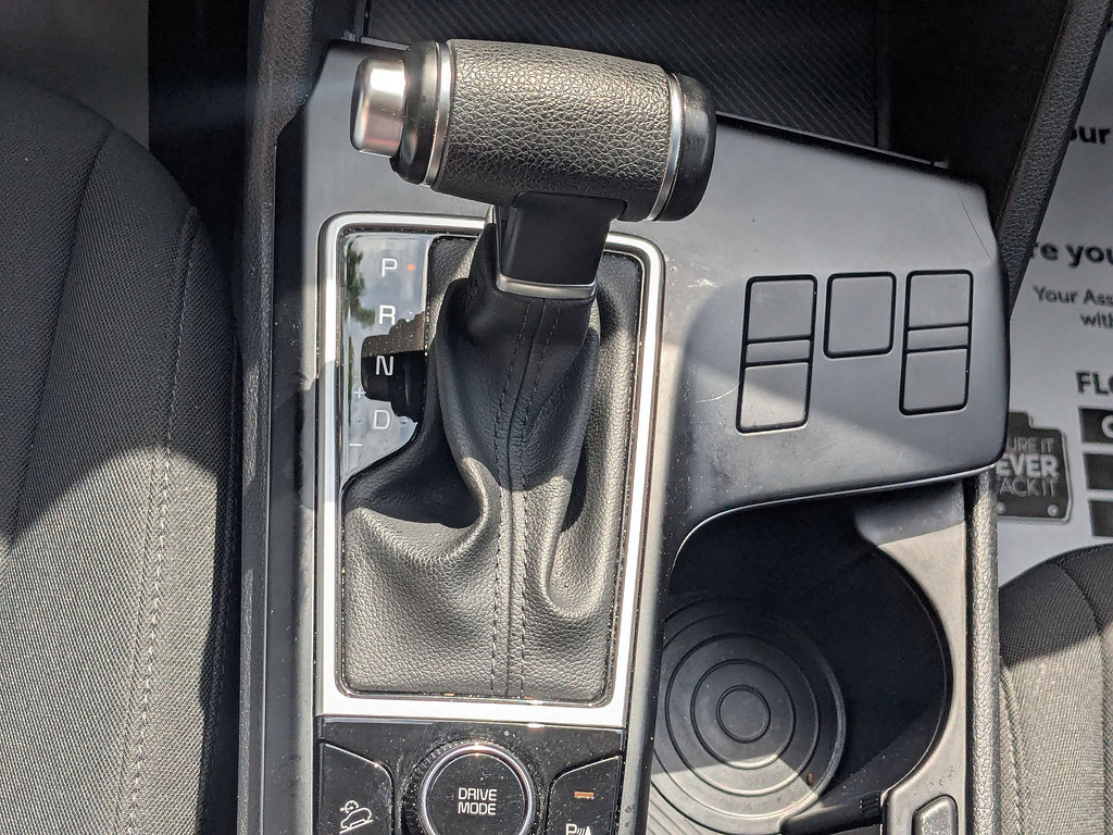 Used 2025 Kia Sportage LX FWD image 21