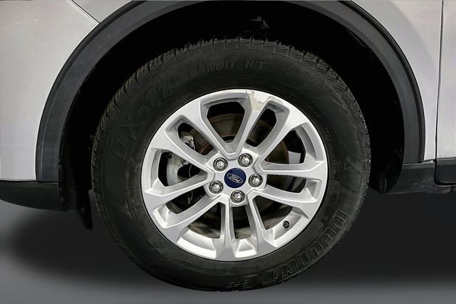 Used 2020 Ford Escape SE image 28