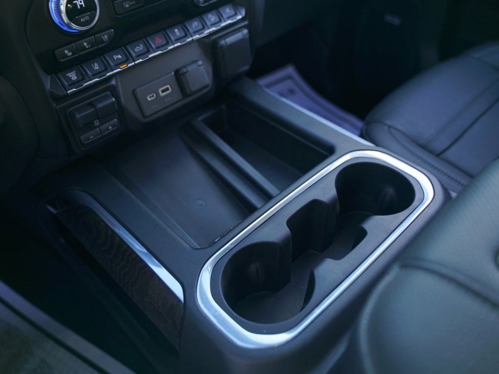 Used 2022 GMC Sierra 2500 Denali w/ Denali Black Diamond Edition image 21