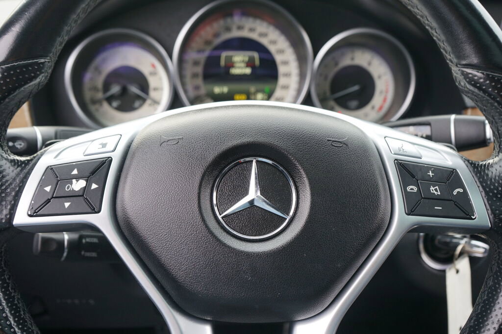 Used 2014 Mercedes-Benz E 350 Sedan image 22