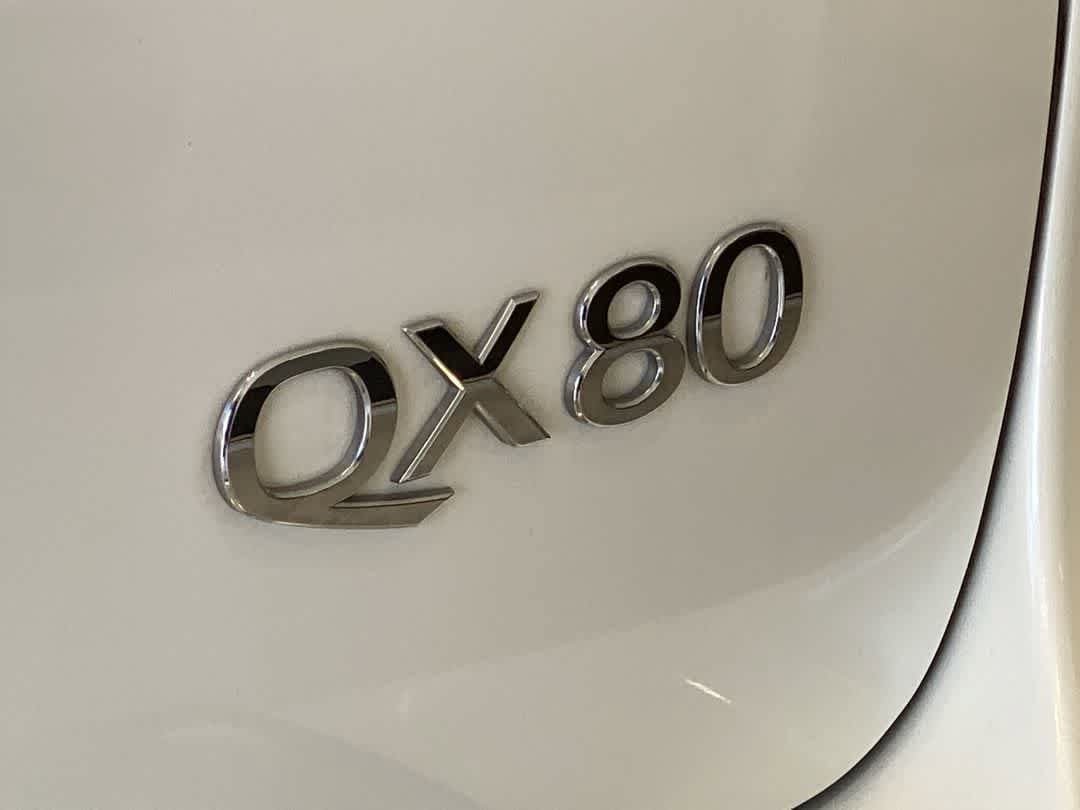 Used 2017 INFINITI QX80 4WD w/ Deluxe Technology Package image 11