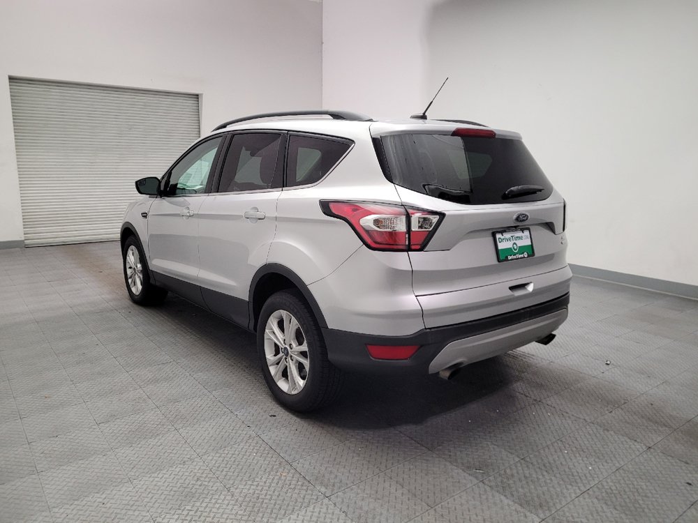 Used 2018 Ford Escape SE FWD image 5