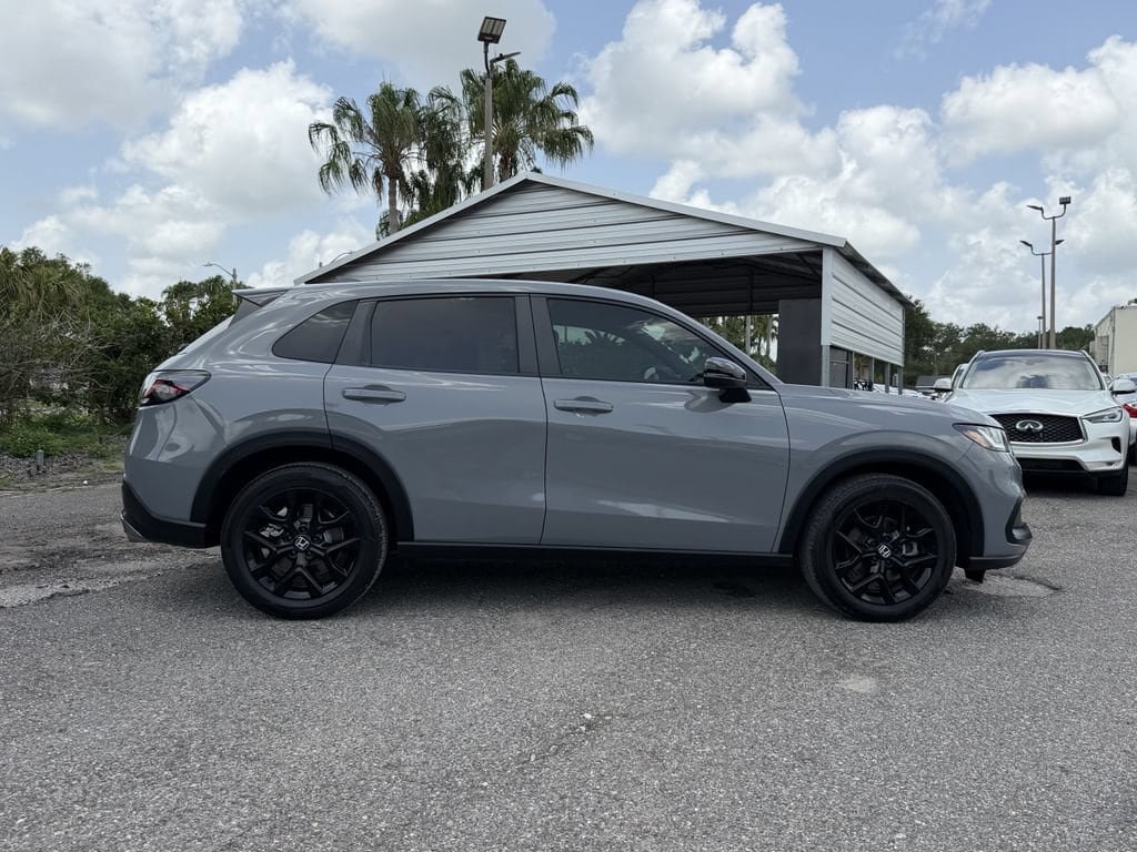 Used 2024 Honda HR-V Sport image 3