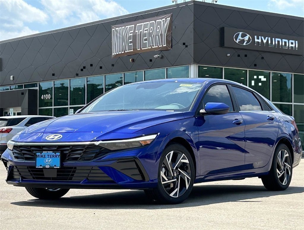 Used 2024 Hyundai Elantra SEL w/ Convenience Package