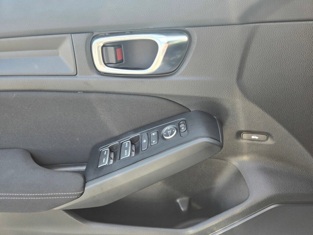Certified 2025 Honda Civic Sport image 15