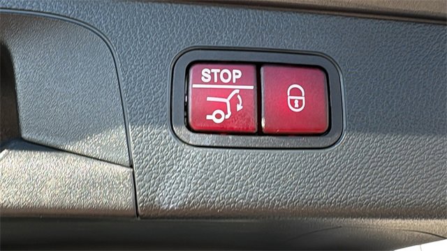 Used 2018 Mercedes-Benz GLC 300 GLC 300 image 26