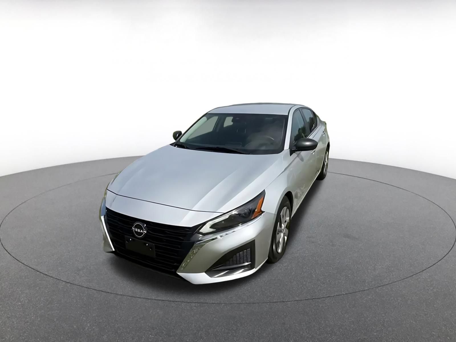 Used 2024 Nissan Altima 2.5 S FWD image 6