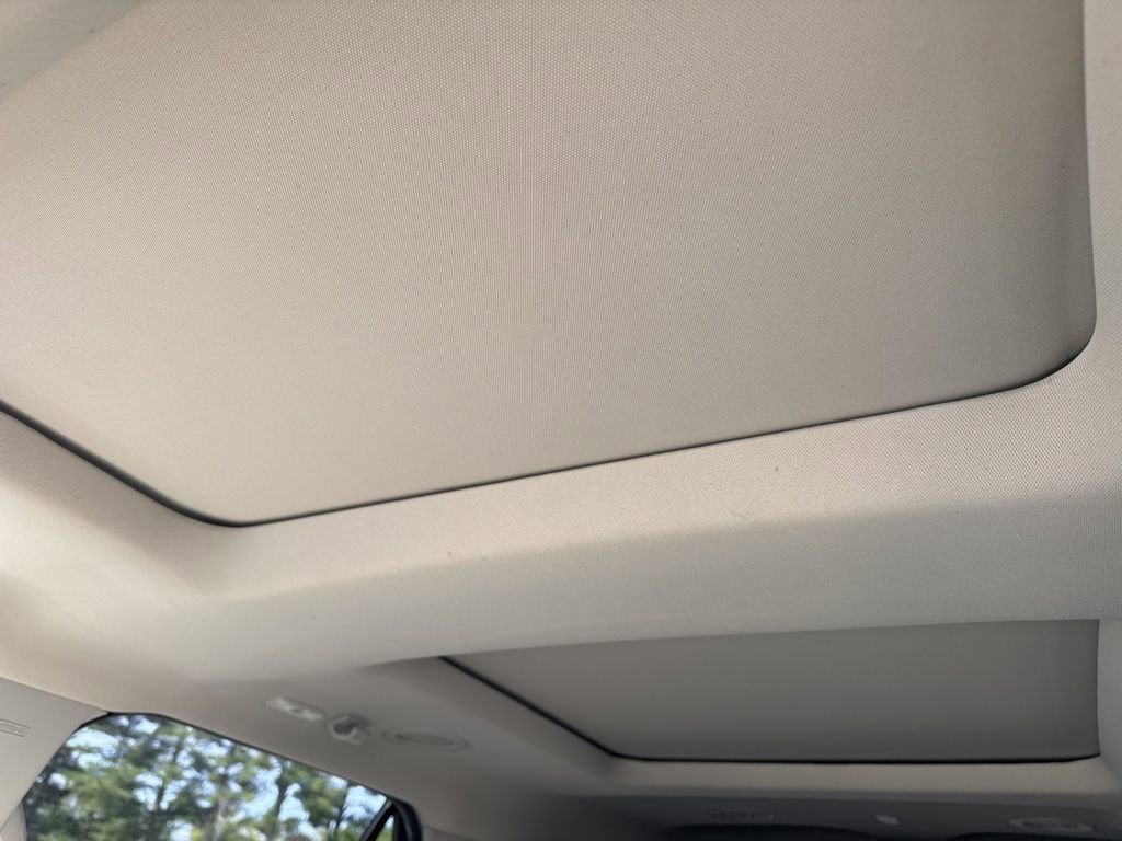 Used 2019 Ford Explorer Limited w/ Limited Luxury Package AWD/4WD image 13