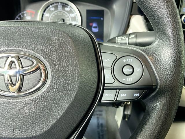 Used 2022 Toyota Corolla LE FWD image 12