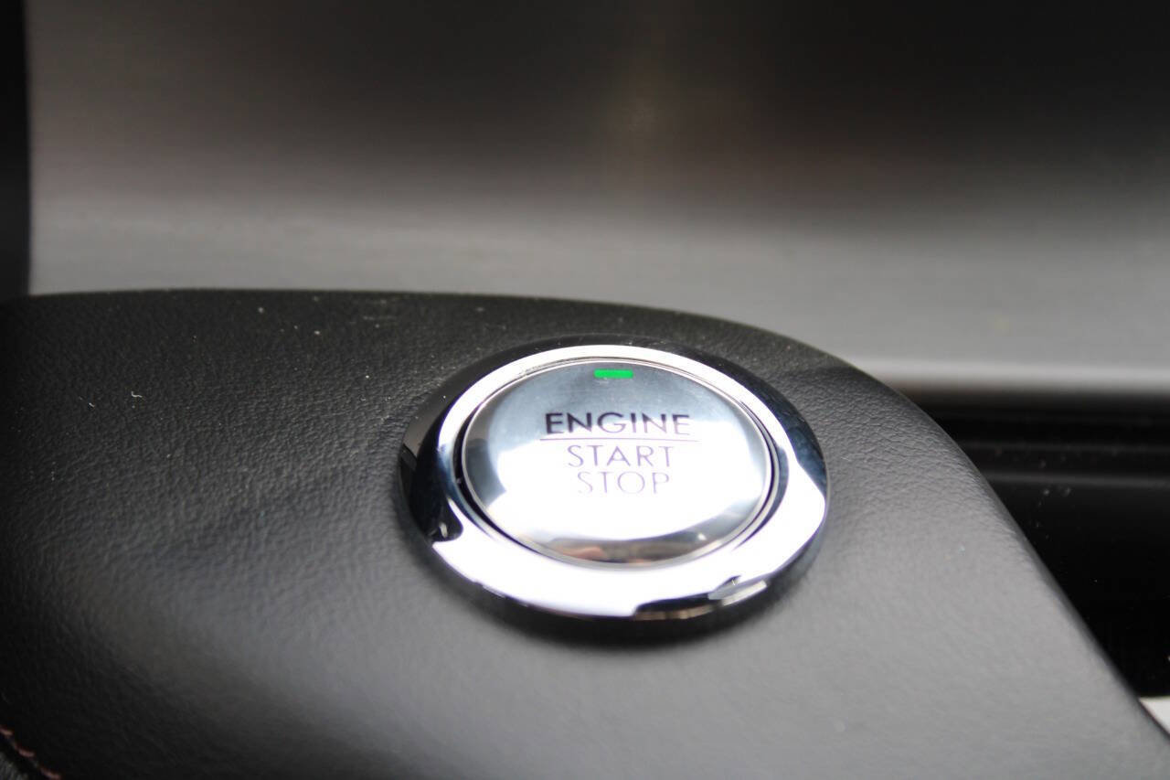 Used 2022 Lincoln Aviator AWD image 28