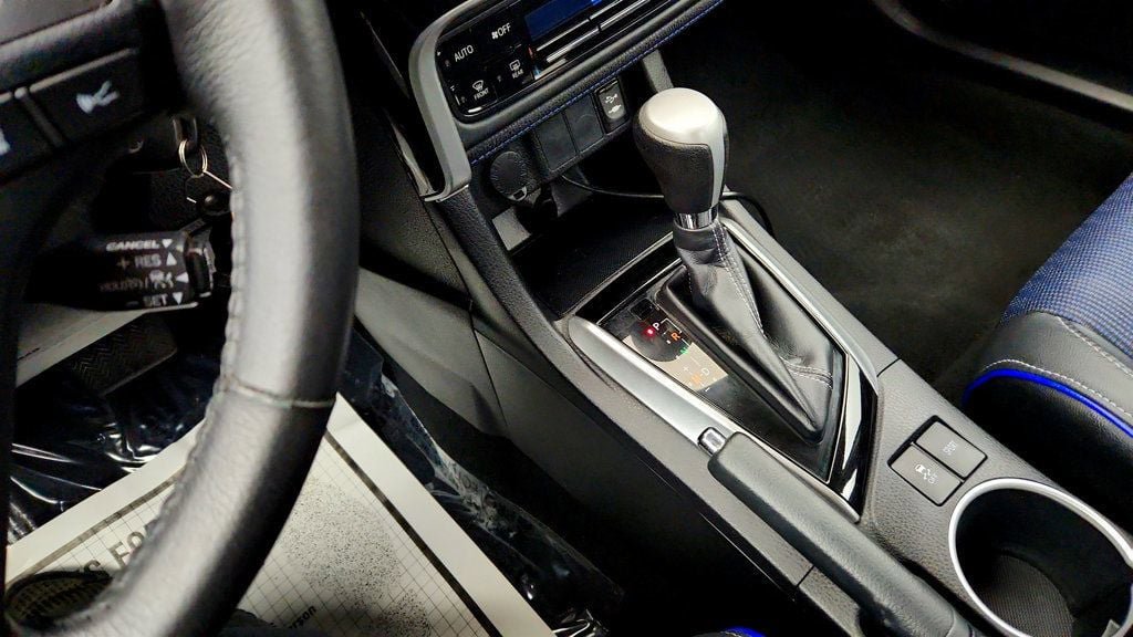 Used 2017 Toyota Corolla SE w/ Body Protection Package FWD image 16