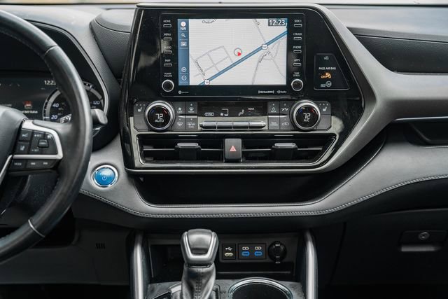 Used 2022 Toyota Highlander XLE image 27