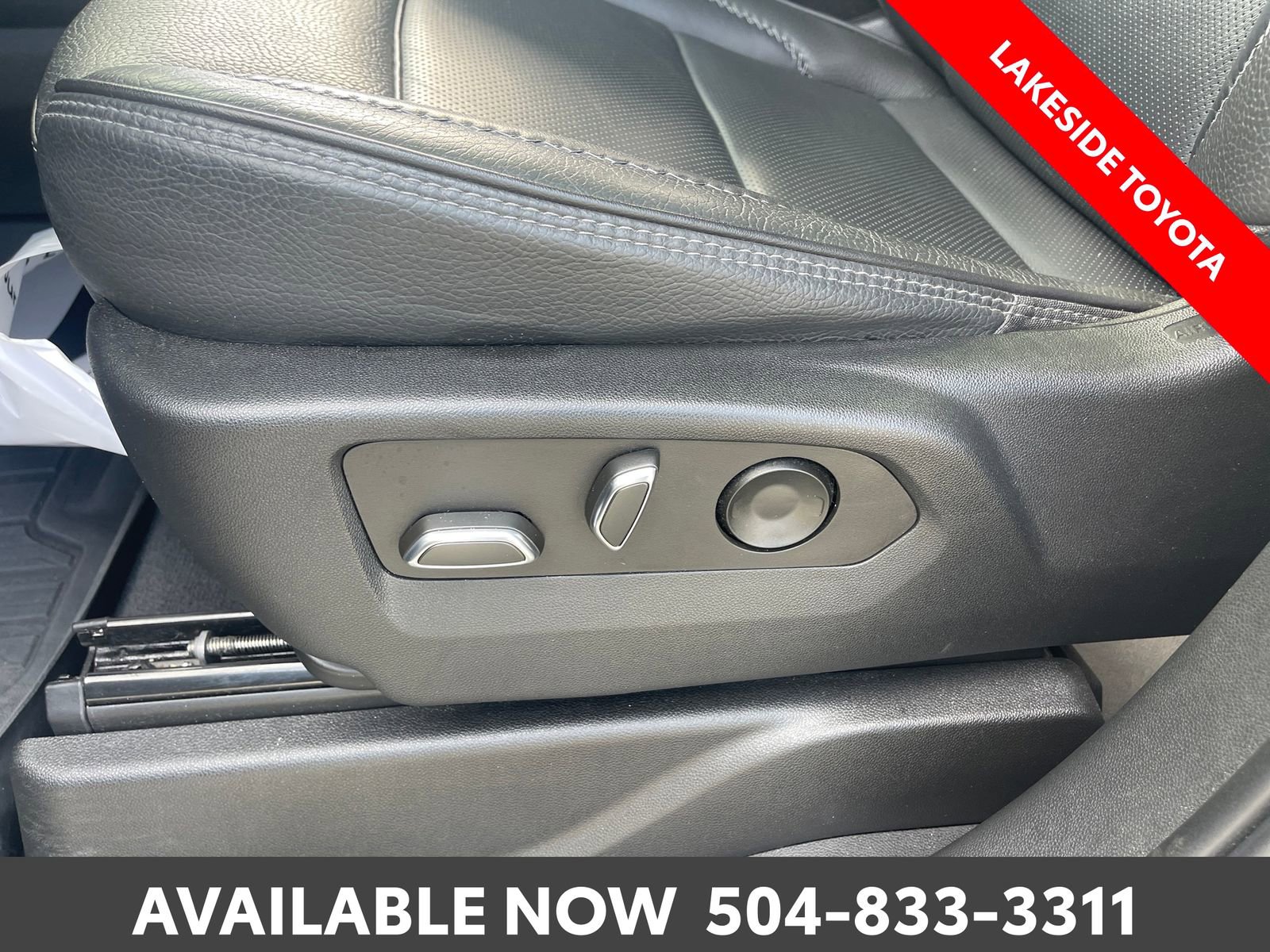 Used 2022 GMC Yukon XL Denali RWD image 30