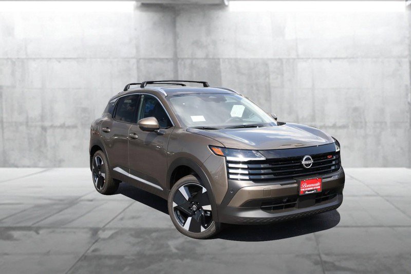 New 2025 Nissan Kicks SR image 2