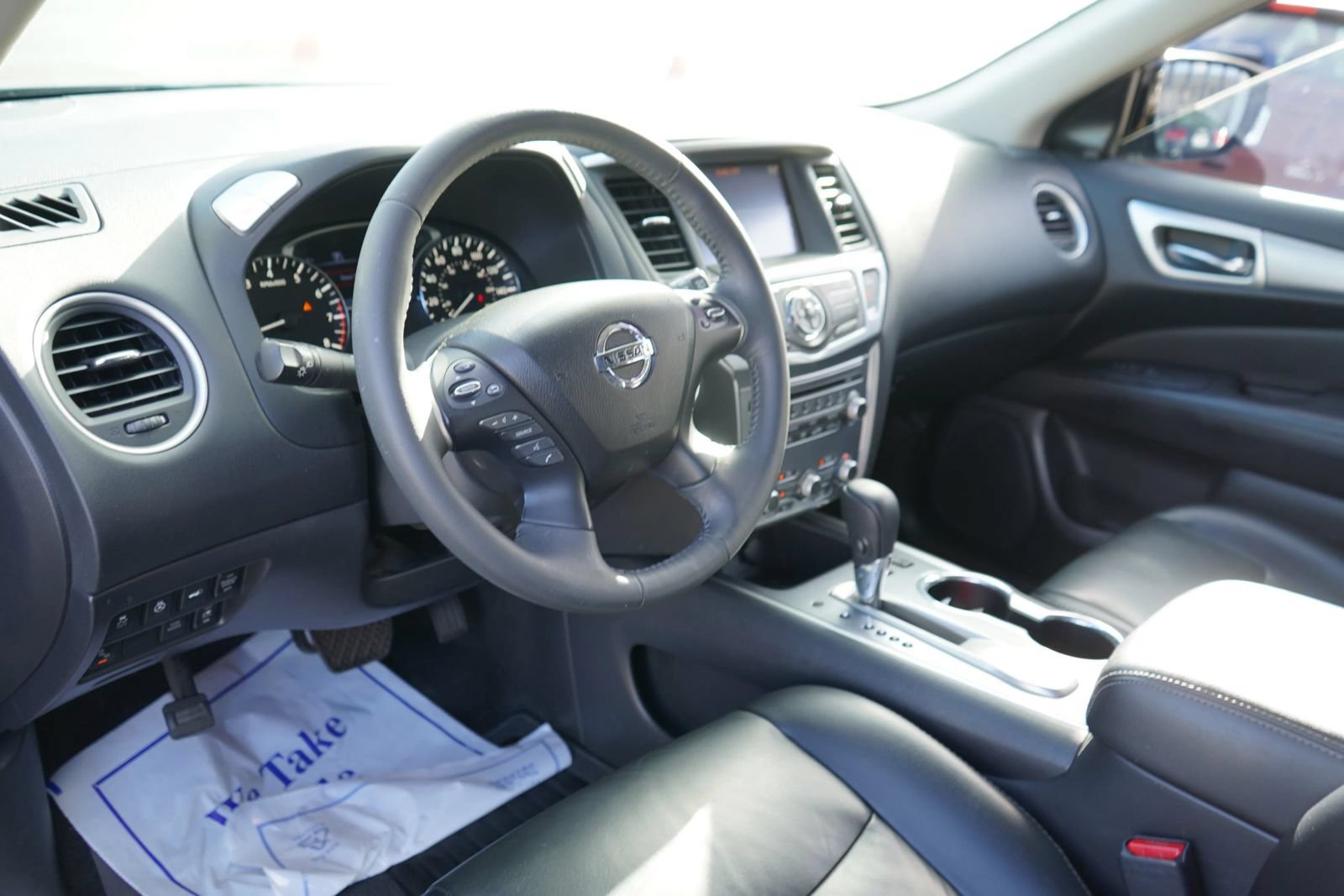 Used 2017 Nissan Pathfinder SL FWD image 8