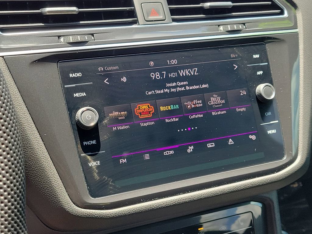 Used 2022 Volkswagen Tiguan SEL R-Line AWD/4WD image 25