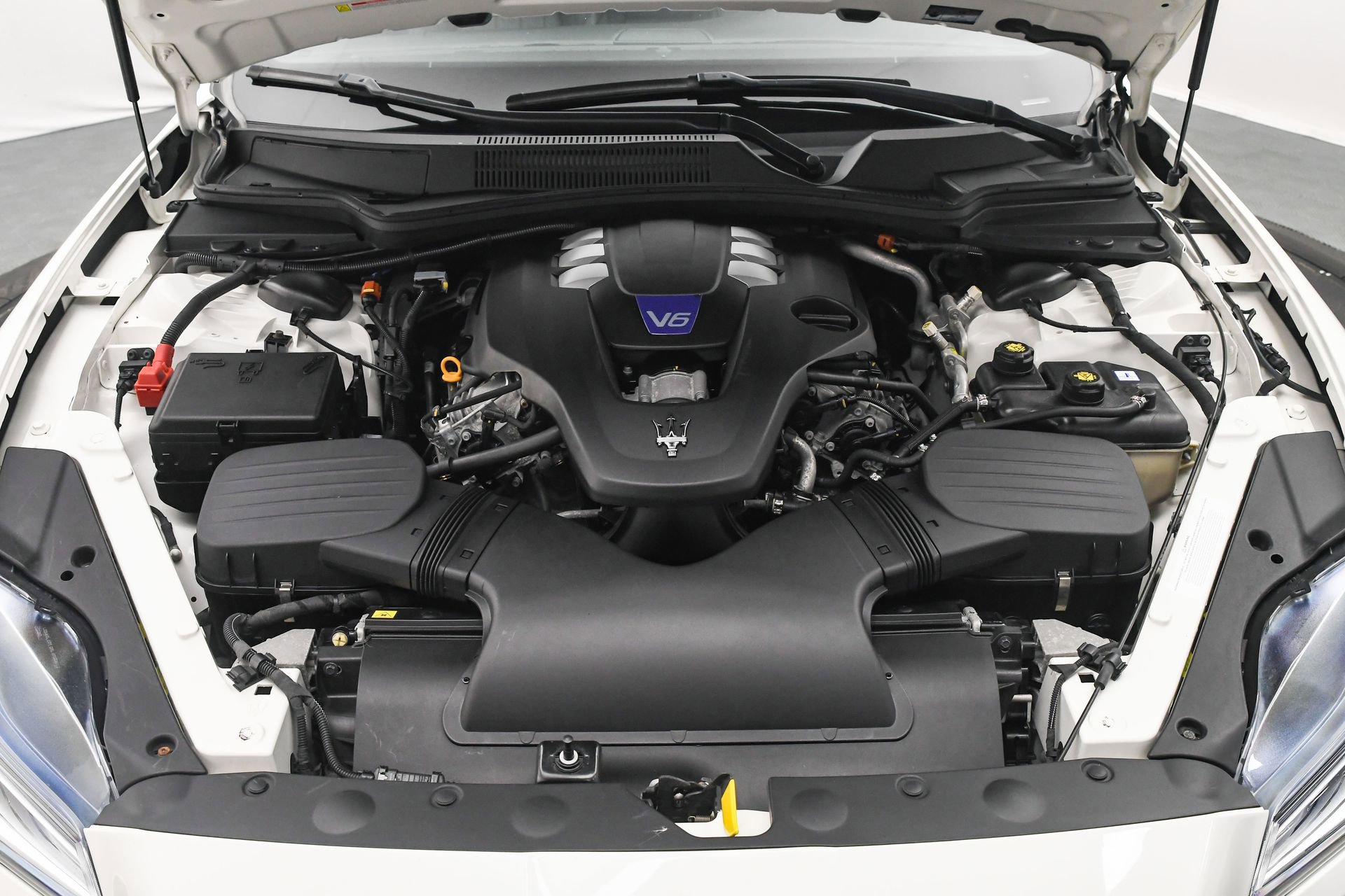 Used 2022 Maserati Quattroporte Modena Q4 image 29