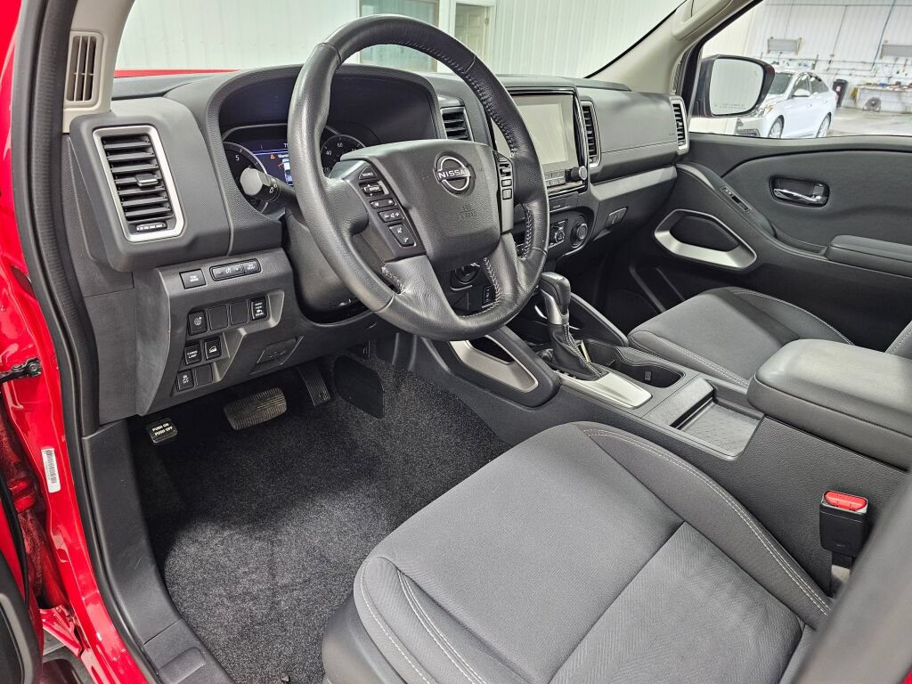 Used 2022 Nissan Frontier SV AWD/4WD image 26