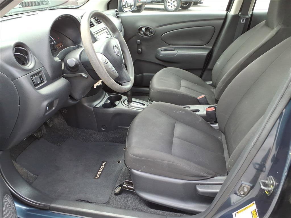 Used 2016 Nissan Versa S FWD image 10