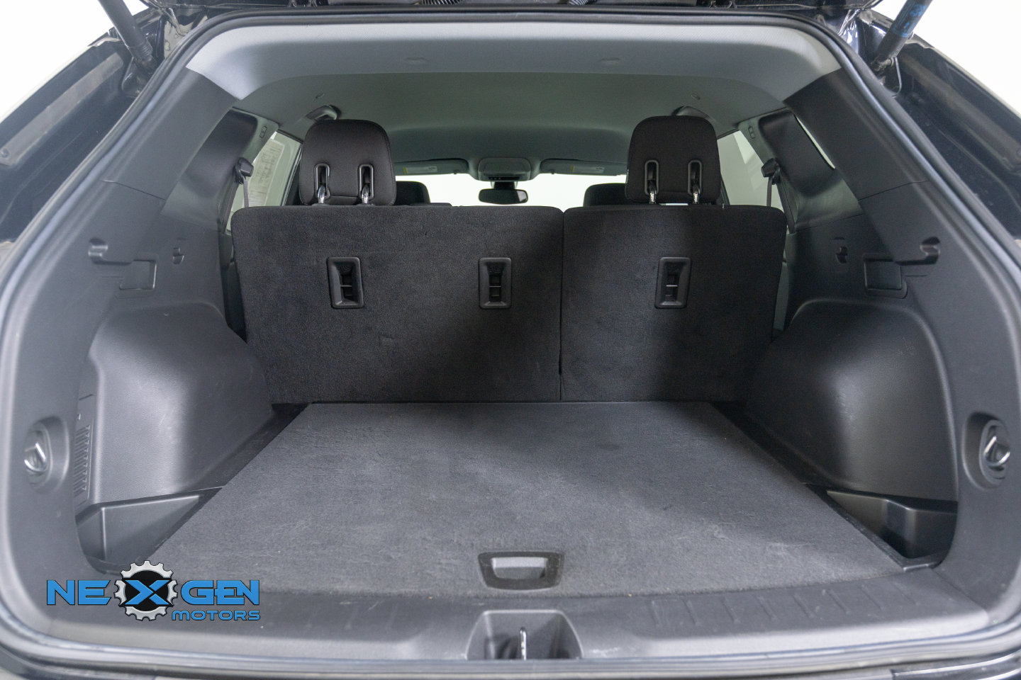 Used 2021 Chevrolet Blazer LT FWD image 32